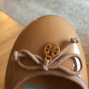 New Tory Burch Tan Ballet flats